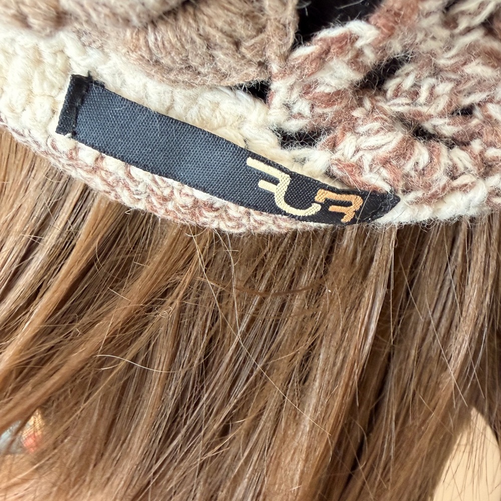 Elegant Beige Wool Crochet Beanie - Picture 11 of 11